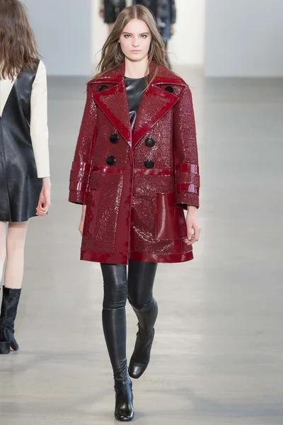 Look 25